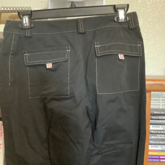 Black crop/capri pants very light weight and flirty- size 4: very soft - Picture 4 of 5